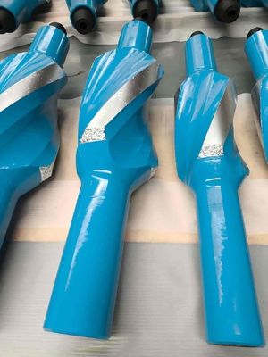 9-1/4" 스파이럴 일체형 블레이드 안정기, 6-1/2" OD 본체, 4-1/2" Reg. 박스 다운 및 4" IF 박스 업.